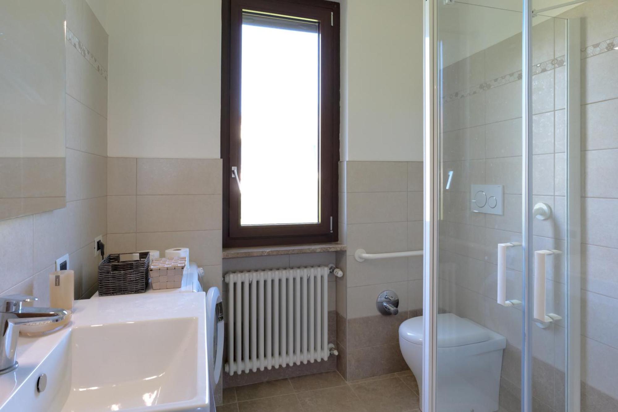 Miralago Bad Apartment